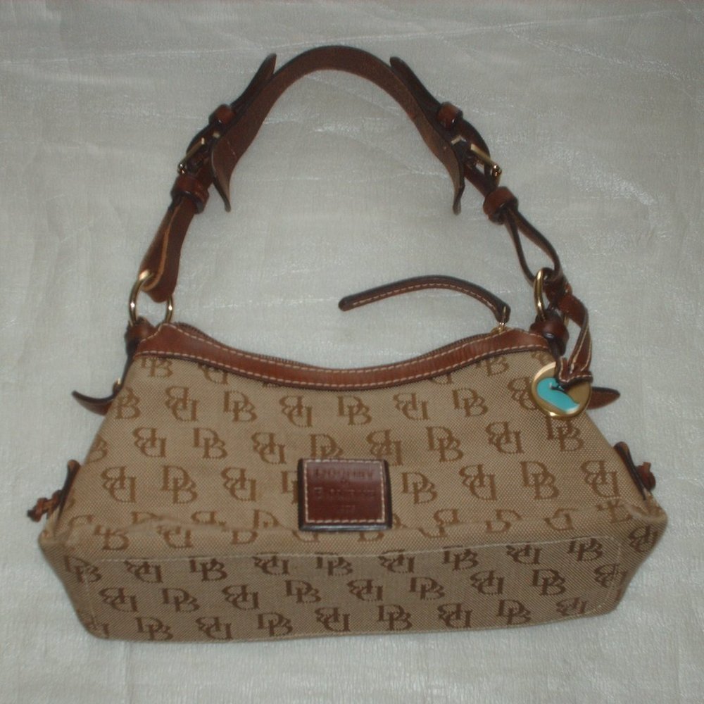 Lovely Dooney & Bourke purse - Picture 3 of 13
